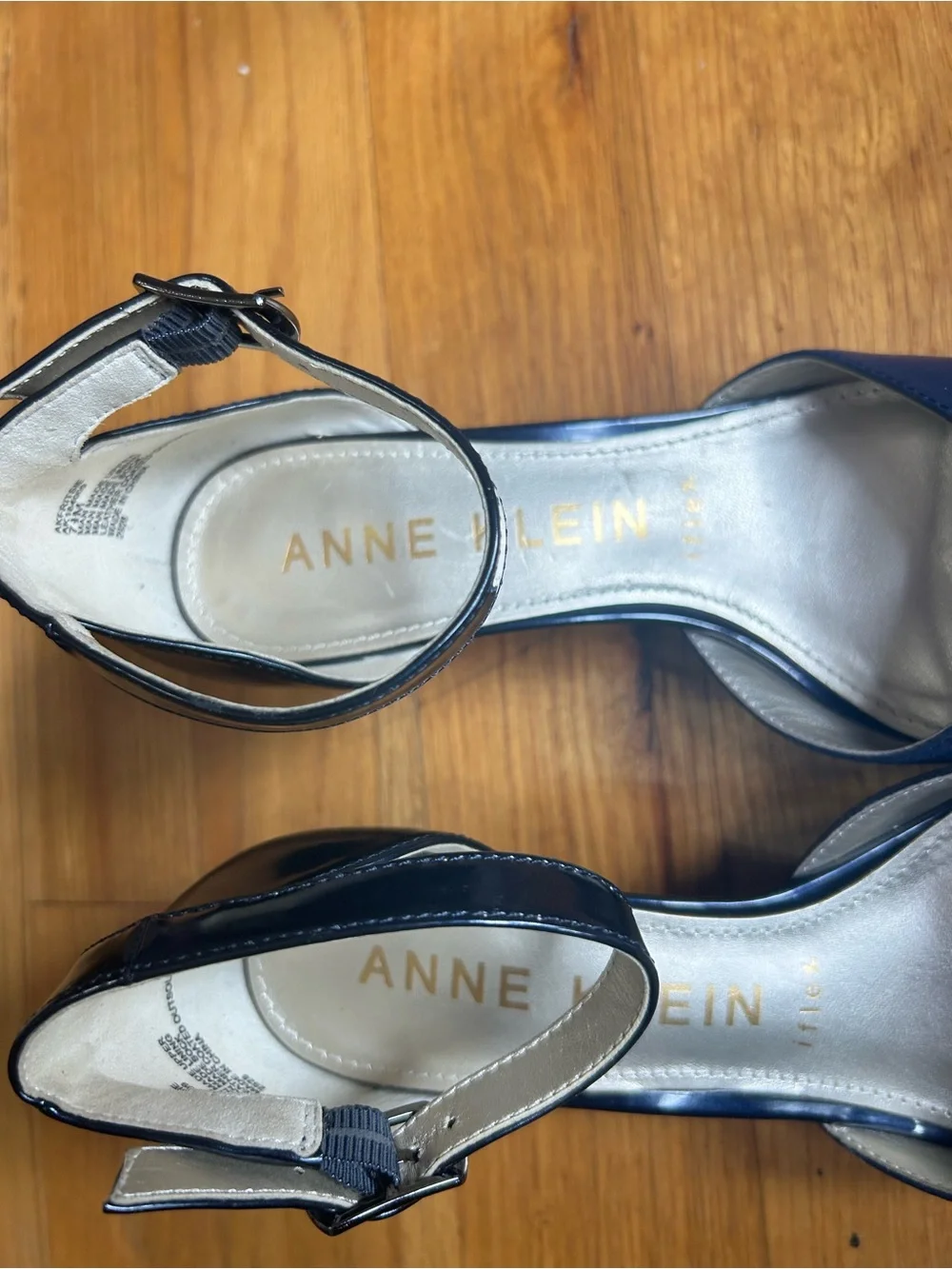 Ann KLein Iflex Ankle Straps Pumps Pointed Toe Navy Blue Textured Panel 7.5 Heel